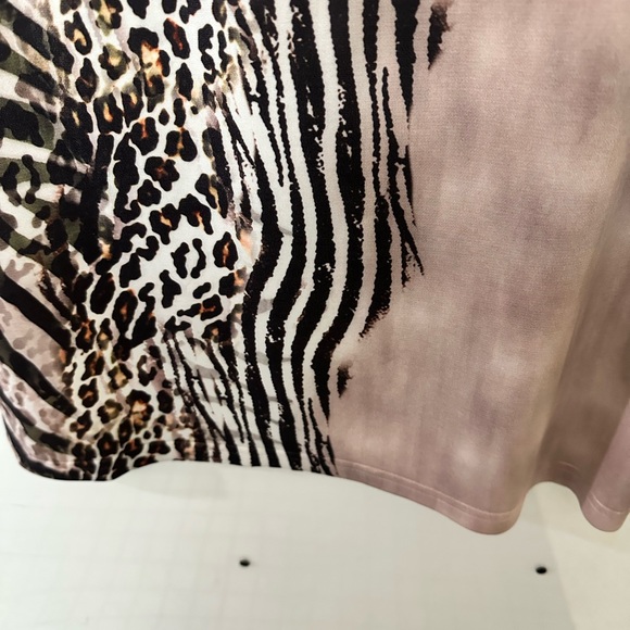 Animal Design Print Dress - Picture 2 of 6